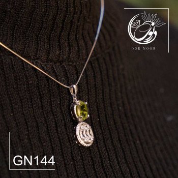 مدال نقره با سنگ زبرجد کد gn144_1