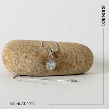 مدال نقره با نگین اتمی