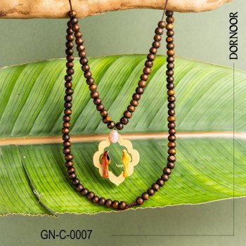 گردن آویز چوبی با بند چوبی