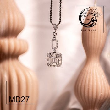 مدال نقره با نگین اتمی کد MD27