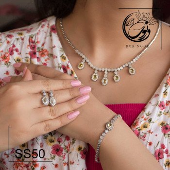 سرويس نقره زنانه با سنگ گارنت کد ss50