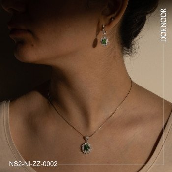 نیم ست نقره با سنگ زمرد زامبیا