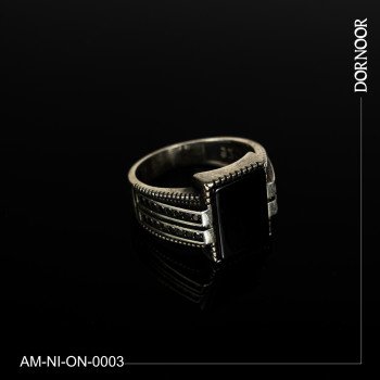 انگشتر نقره مردانه با سنگ اونیکس سیاه