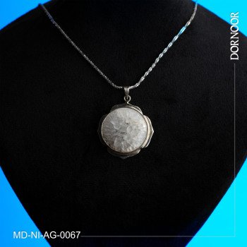 مدال عقیق با قاب و گیره نقره دست ساز 0067